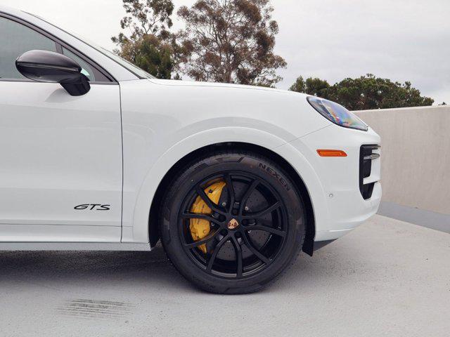 PORSCHE CAYENNE GTS - 10