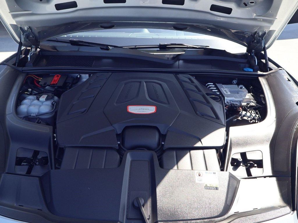 2023 Porsche CAYENNE TURBO 缩略图 26