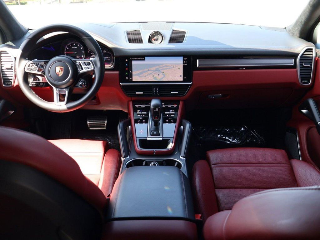 2023 Porsche CAYENNE TURBO 缩略图 21