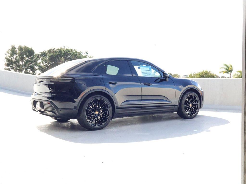 2026 Porsche MACAN MACAN ELECTRIC — фото 8