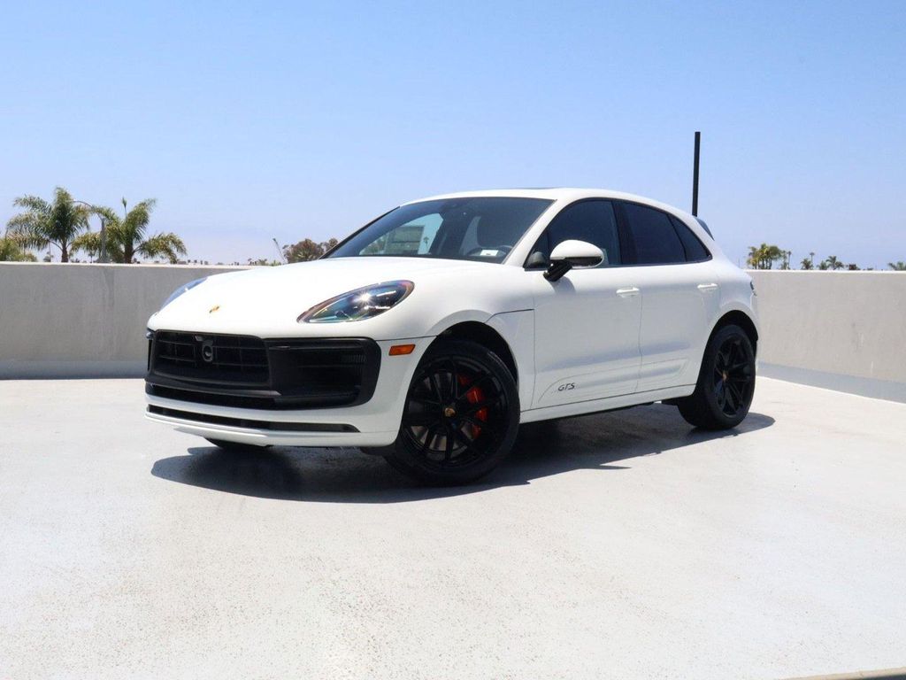 New 2026 Porsche Macan Macan GTS