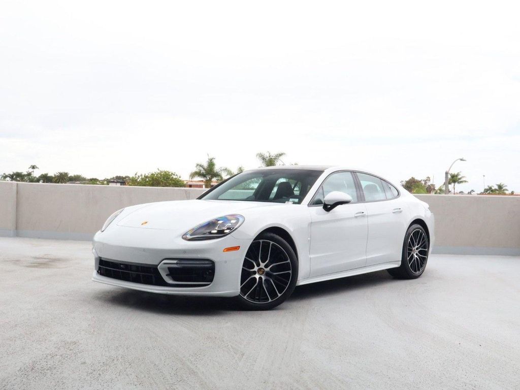 2023 Porsche Panamera Platinum Edition