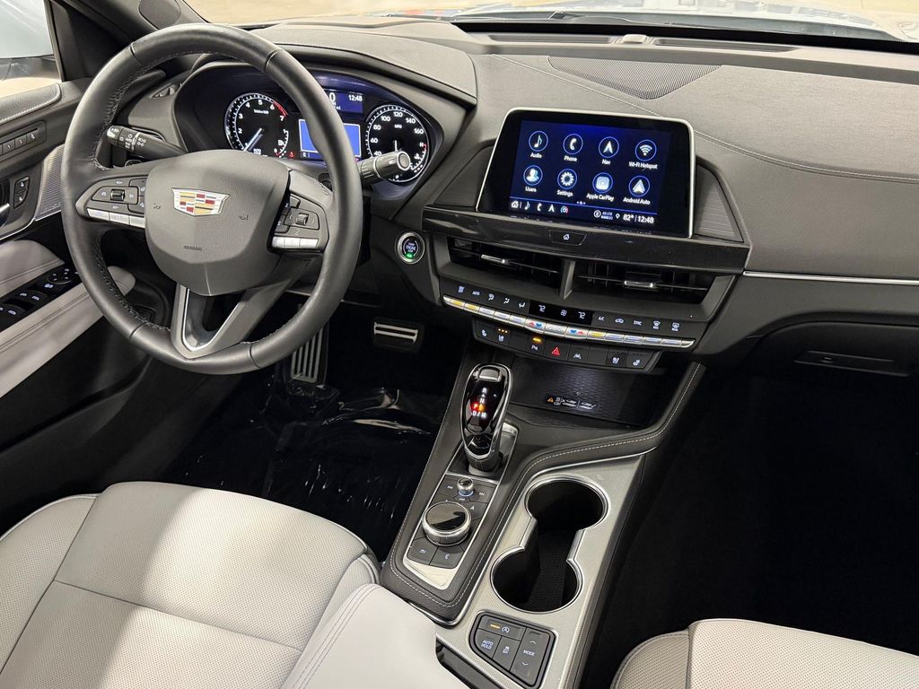صورة 14 لـ 2022 Cadillac CT4 PREMIUM LUXURY