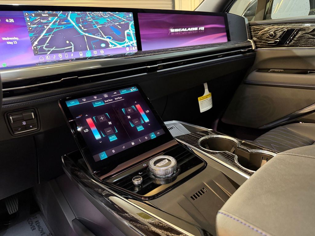 صورة مصغرة 31 لـ 2026 Cadillac ESCALADE IQ LUXURY