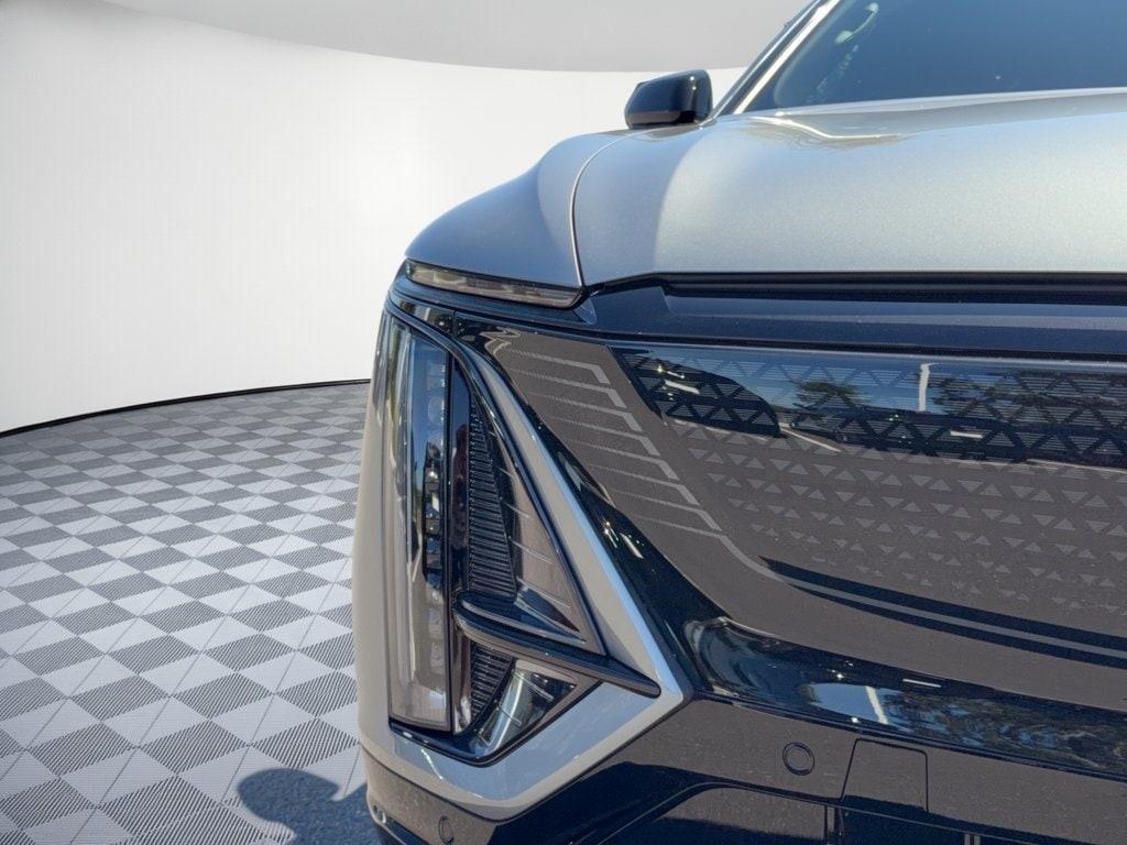 2027 Cadillac LYRIQ SIGNATURE SPORT — миниатюра 12
