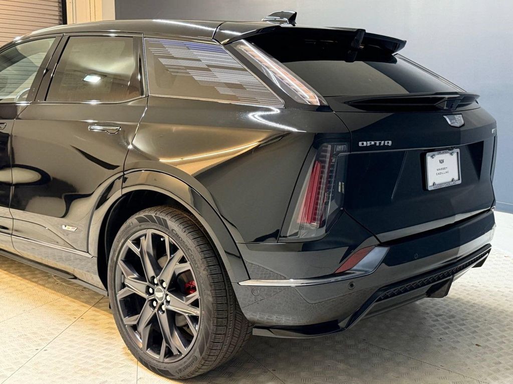 2026 Cadillac OPTIQ V-SERIES — миниатюра 23