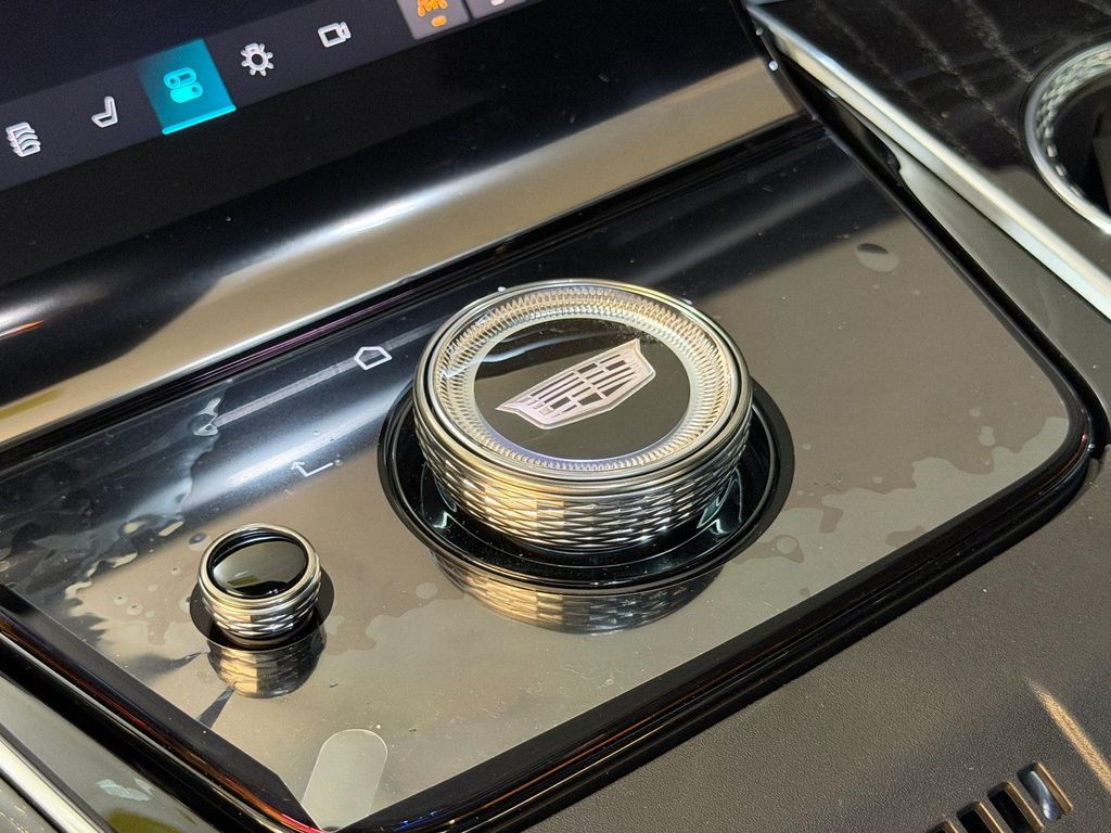 صورة مصغرة 16 لـ 2026 Cadillac ESCALADE IQ SPORT