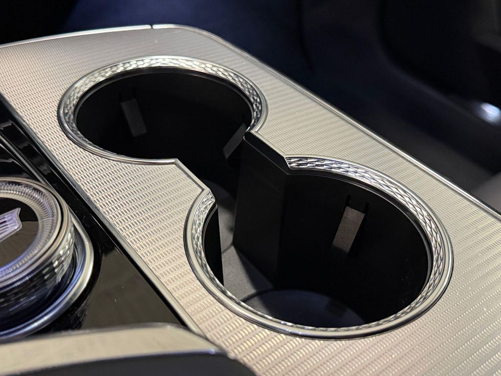 2024 Cadillac LYRIQ TECH 照片 18