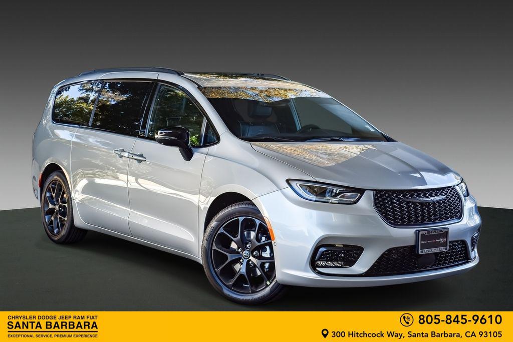 New 2026 Chrysler Pacifica Limited