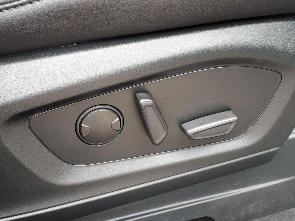 صورة مصغرة 11 لـ 2023 FORD EXPLORER XLT
