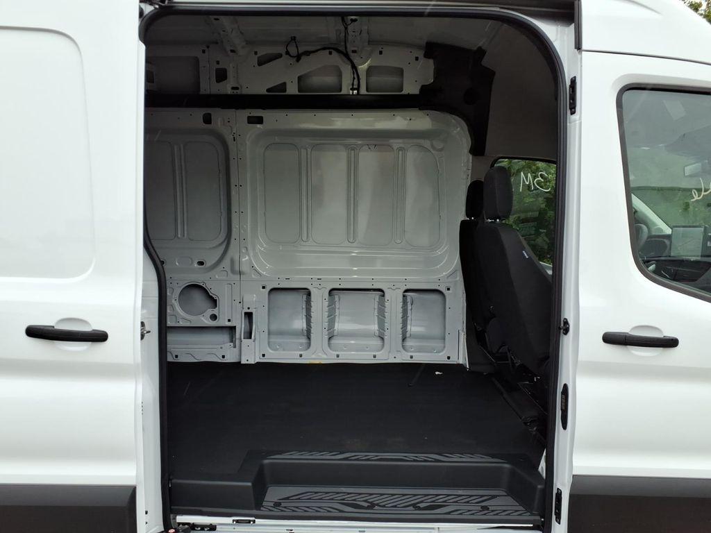2026 FORD TRANSIT-250 BASE thumbnail 10
