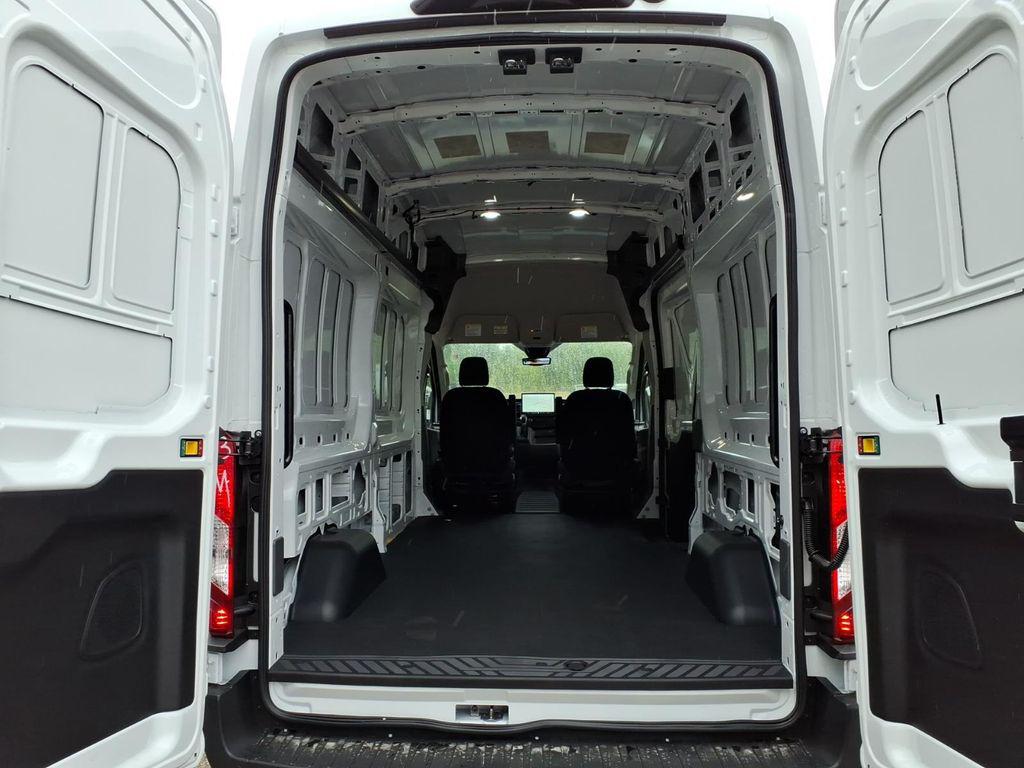 2026 FORD TRANSIT-250 BASE thumbnail 11