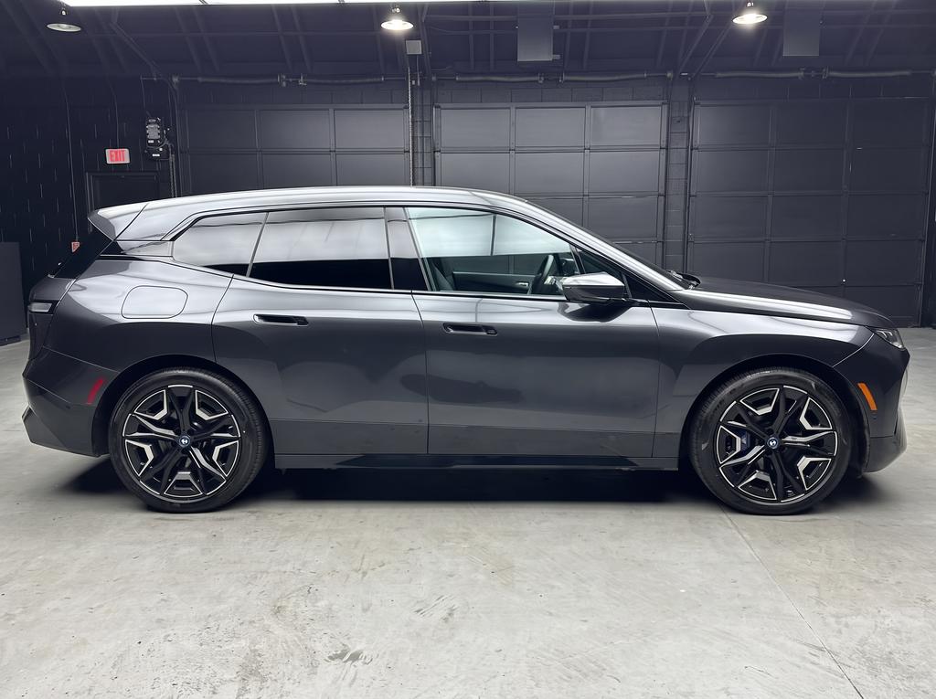 2025 BMW IX M60 缩略图 8