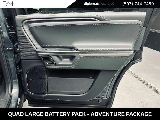 صورة مصغرة 30 لـ 2024 Rivian R1S ADVENTURE QUAD MOTOR LARGE PACK