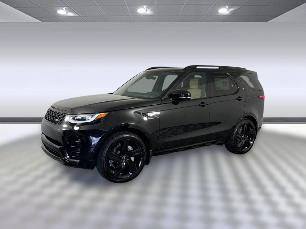 New 2026 Land Rover Discovery Dynamic SE