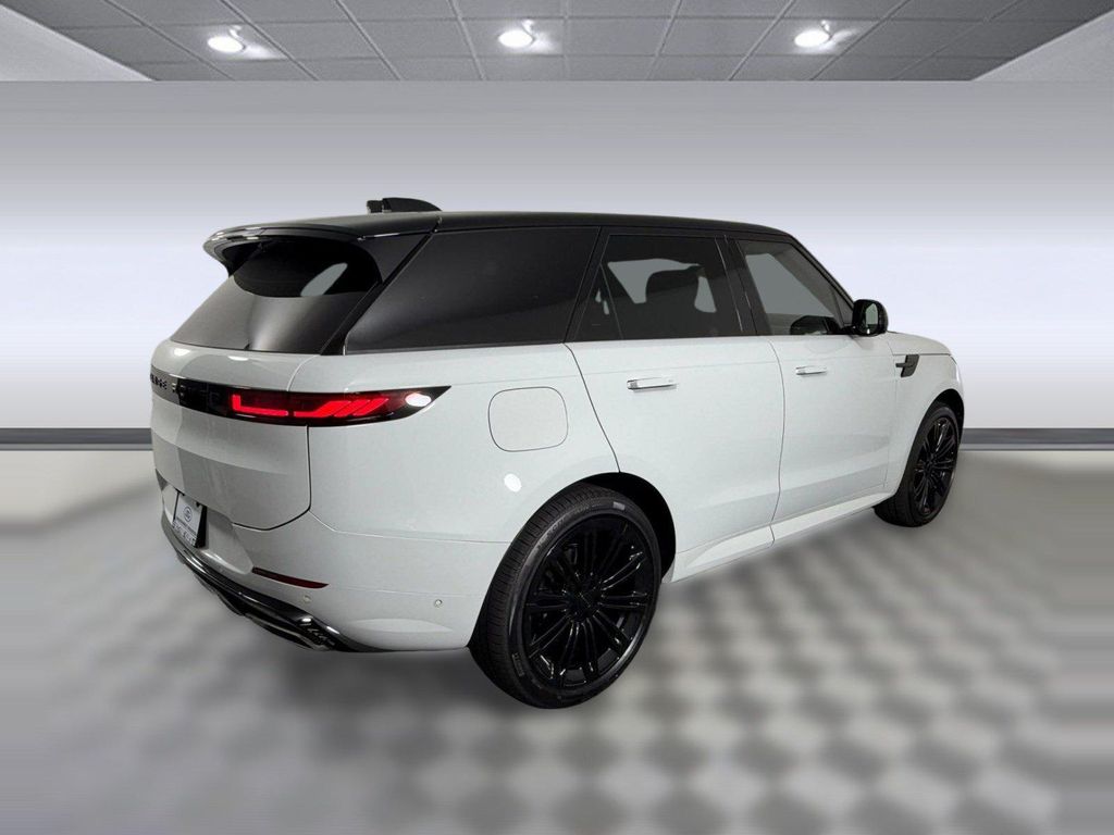 صورة مصغرة 9 لـ 2026 LAND Rover RANGE ROVER SPORT SE
