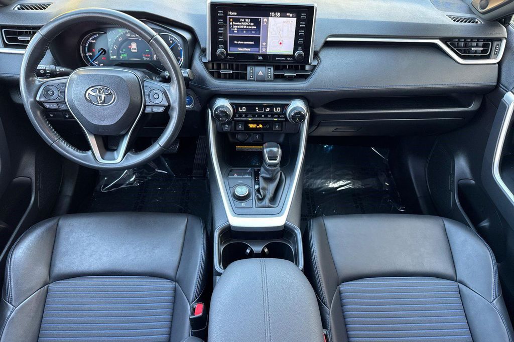 2021 Toyota RAV4 HYBRID SE — миниатюра 16