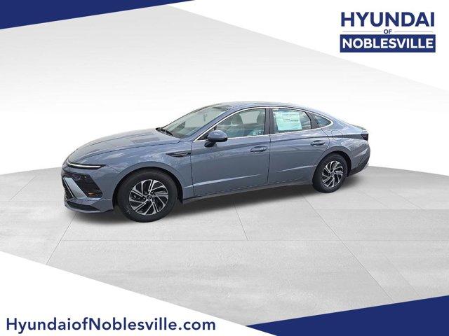 New 2026 Hyundai SONATA Hybrid Blue