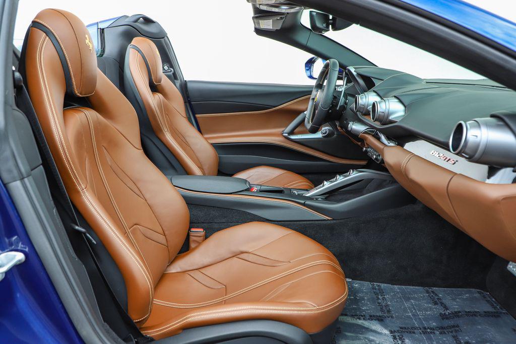 صورة مصغرة 61 لـ 2021 Ferrari 812 GTS BASE