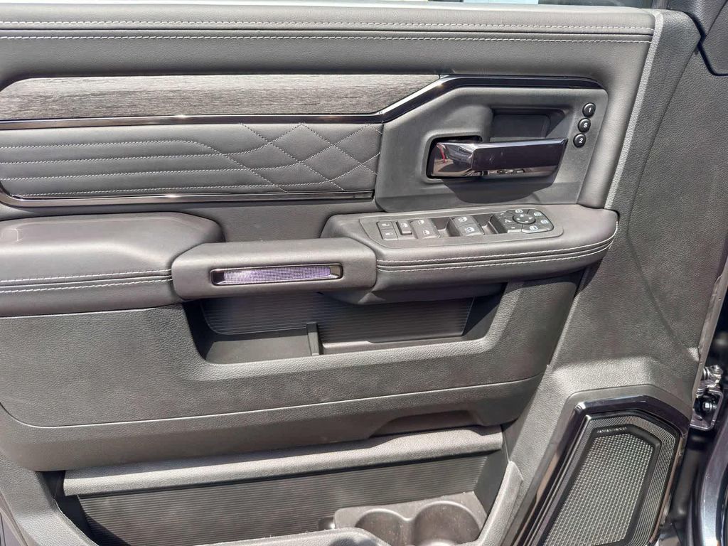2026 RAM 2500 LIMITED CREW CAB 4X4 6'4' BOX thumbnail 22
