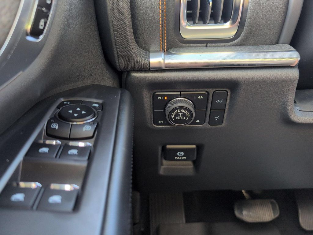 صورة مصغرة 16 لـ 2026 FORD EXPEDITION TREMOR