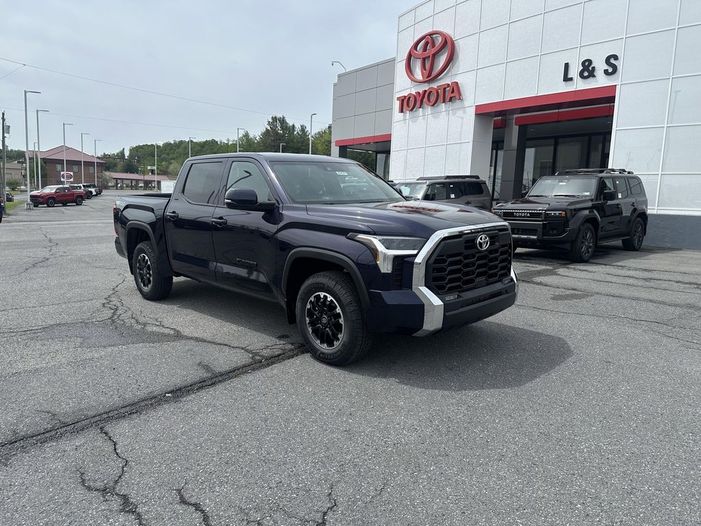 New 2026 Toyota Tundra SR5