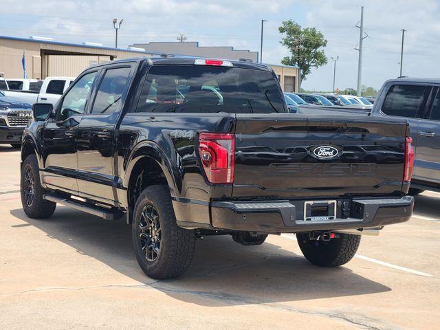 2026 FORD F-150 LARIAT photo 4