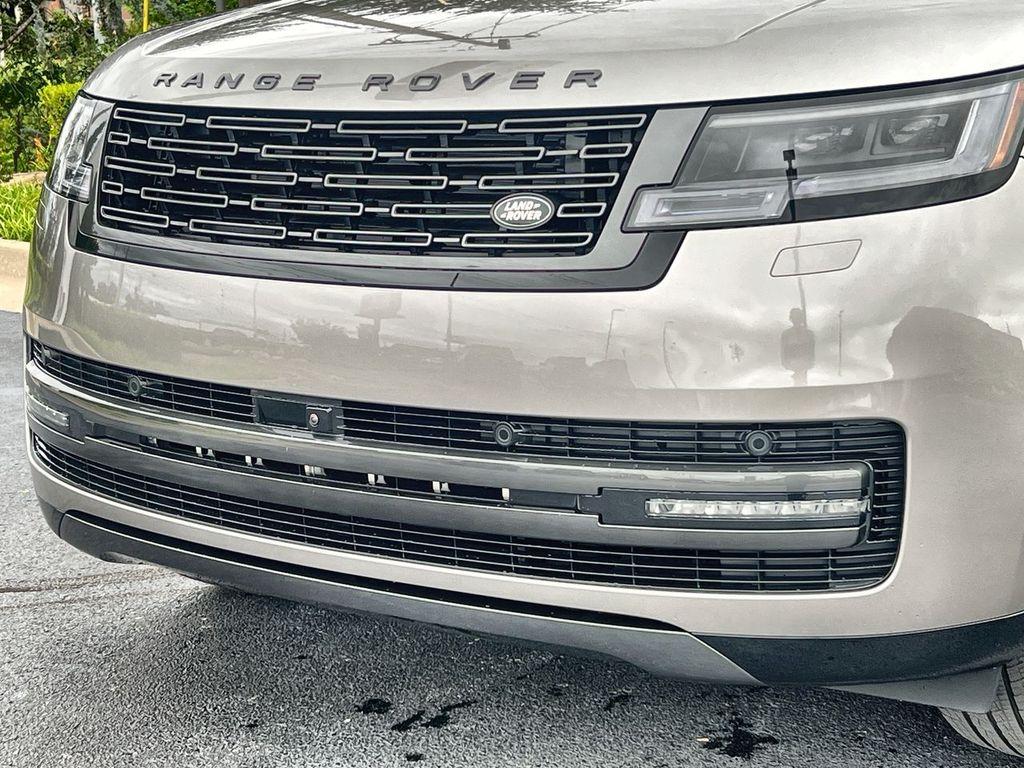 2026 LAND Rover RANGE ROVER P400 SE photo 9