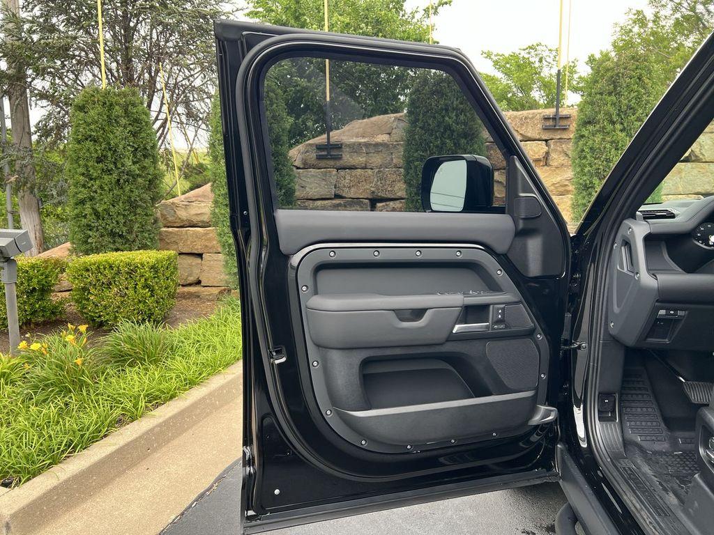 صورة مصغرة 17 لـ 2026 LAND Rover DEFENDER P400 X-DYNAMIC SE