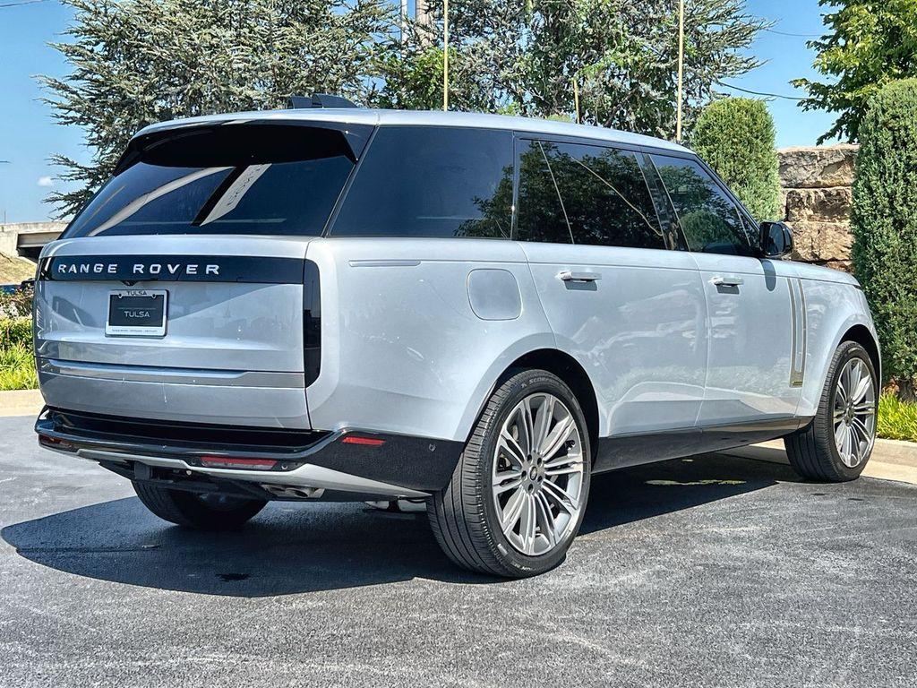صورة 5 لـ 2025 LAND Rover RANGE ROVER AUTOBIOGRAPHY