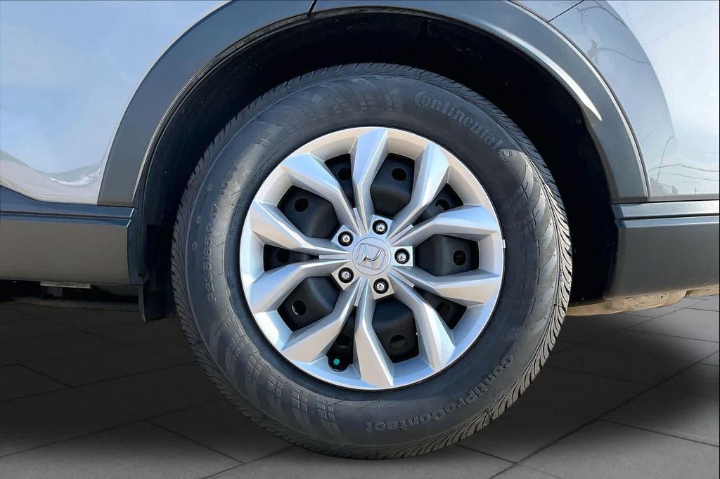 صورة 10 لـ 2025 Honda CR-V LX 2WD