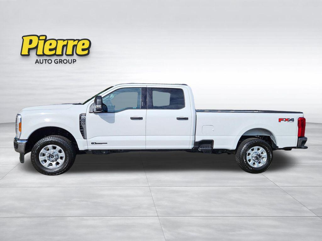 2024 FORD F-350 XLT thumbnail 2