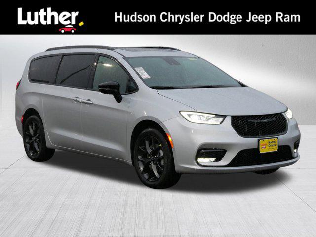 New 2026 Chrysler Pacifica L