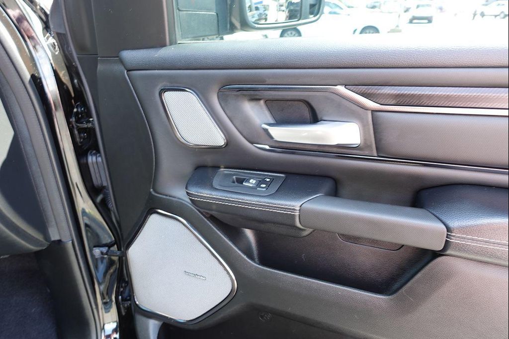 2025 RAM 1500 REBEL 缩略图 37