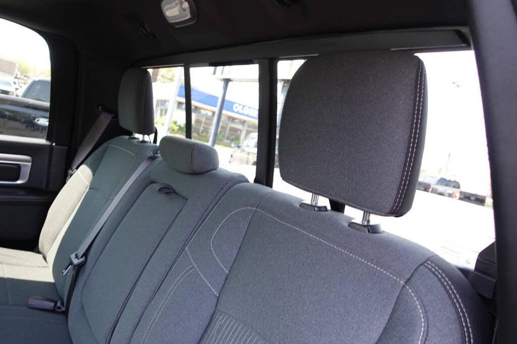 صورة مصغرة 28 لـ 2023 RAM 1500 CLASSIC SLT