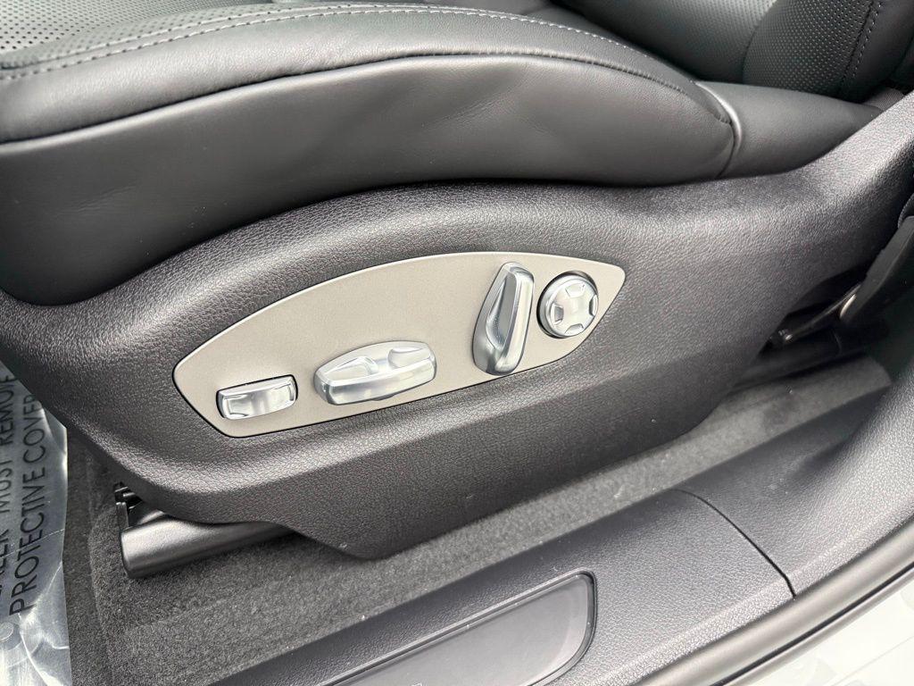 2026 Porsche MACAN — миниатюра 21