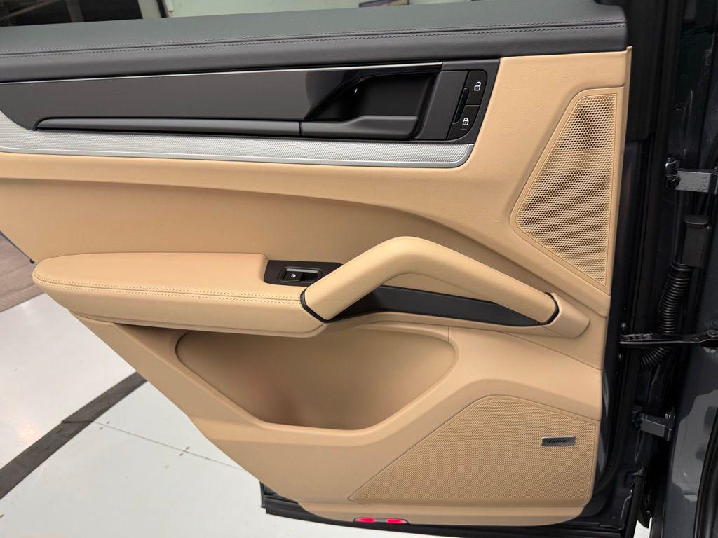صورة مصغرة 27 لـ 2026 Porsche CAYENNE