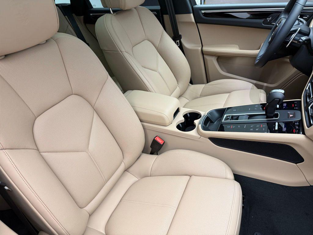 2026 Porsche MACAN 缩略图 32