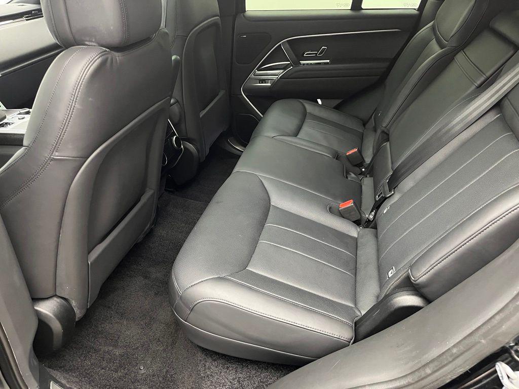صورة مصغرة 32 لـ 2023 LAND Rover RANGE ROVER P530 SE