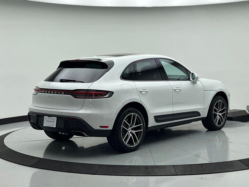 2026 Porsche MACAN — фото 10