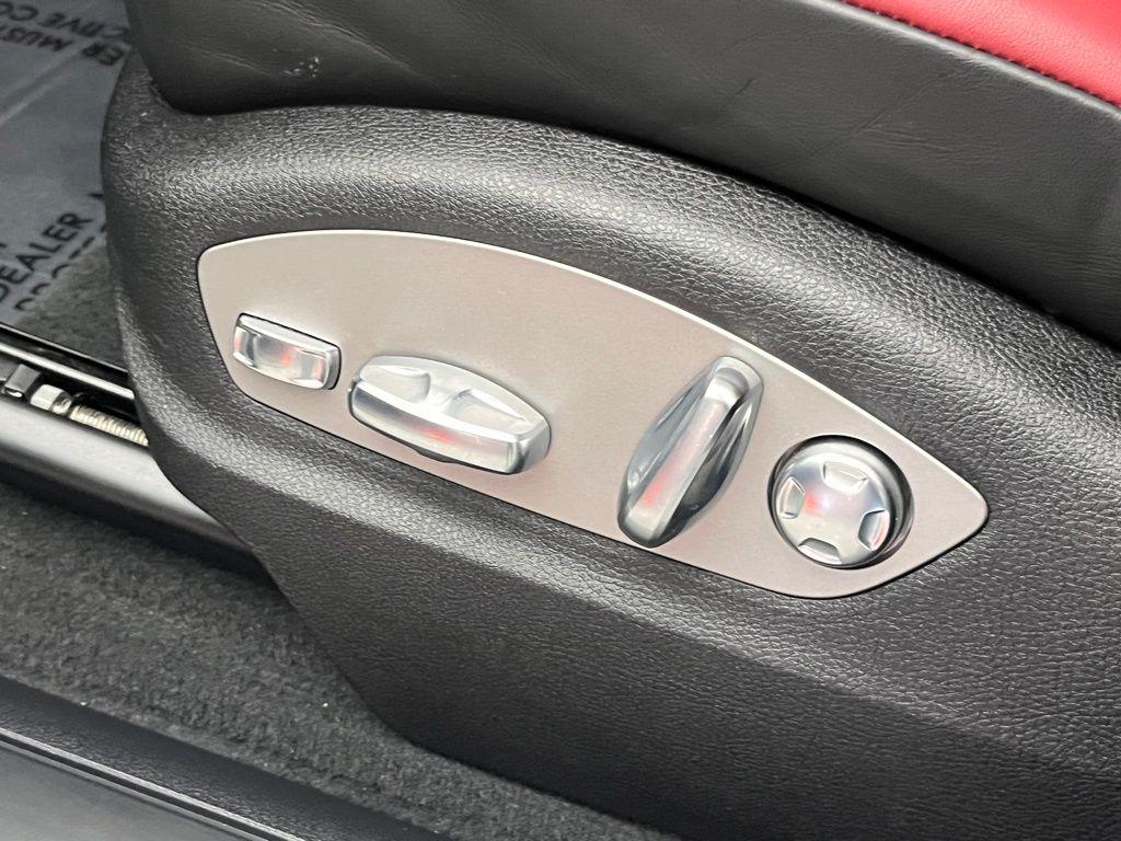 2026 Porsche MACAN — миниатюра 33