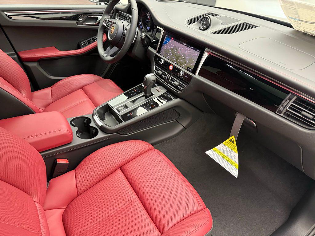 2026 Porsche MACAN 缩略图 33