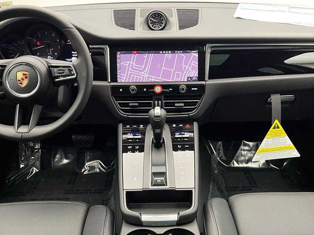 2026 Porsche MACAN — миниатюра 27