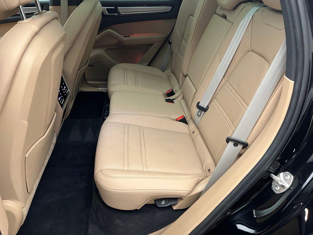 2023 Porsche CAYENNE PLATINUM EDITION — миниатюра 39