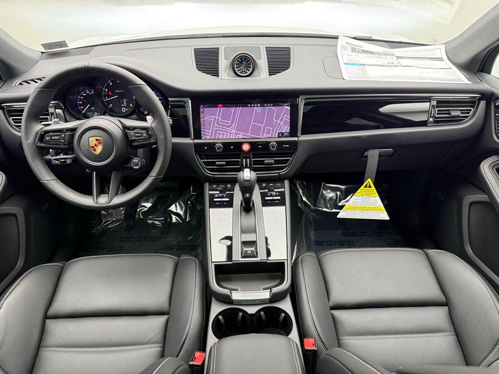 2026 Porsche MACAN — миниатюра 24