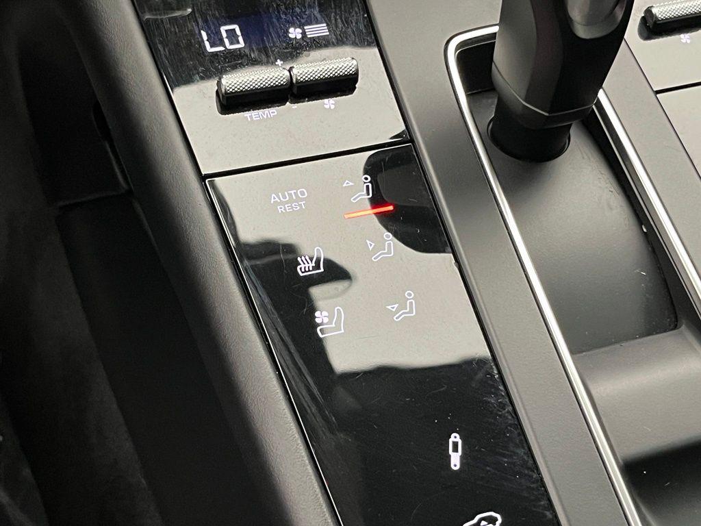 صورة مصغرة 19 لـ 2024 Porsche MACAN MACAN GTS