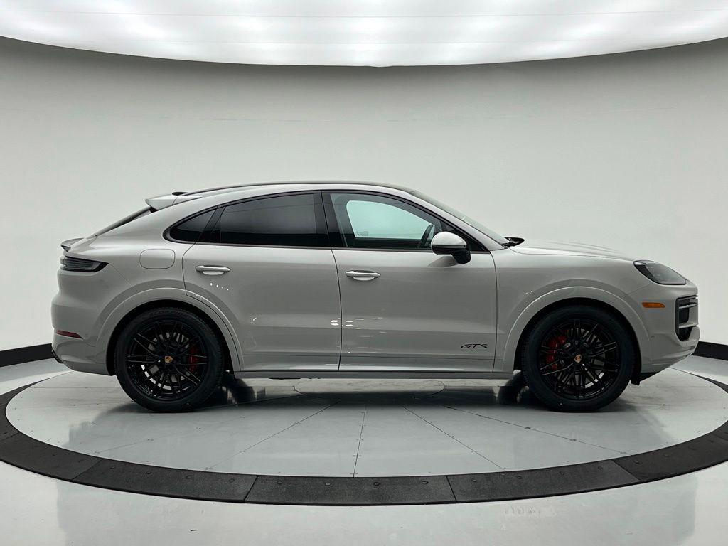 صورة 6 لـ 2026 Porsche CAYENNE GTS