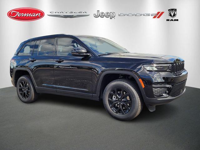 New 2025 Jeep Grand Cherokee Laredo