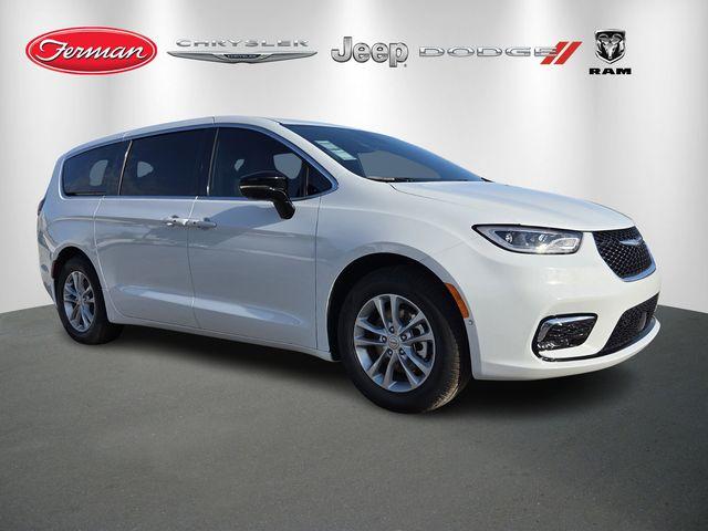 New 2026 Chrysler Pacifica Select