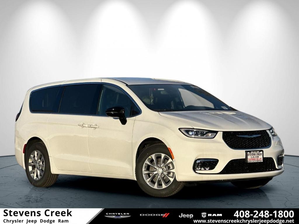 New 2026 Chrysler Pacifica Select AWD